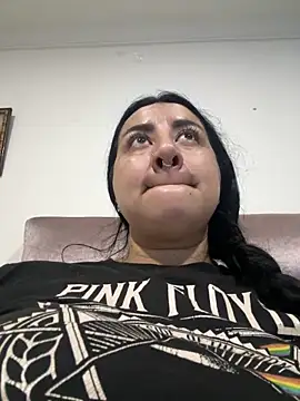 Abril Luv online show from 05-18-26, 01:13