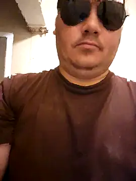 Snapshot of valhallacouple420 chatting on 10-24-25, 10:28 valhallacouple420 online show from 10-24-25, 10:28