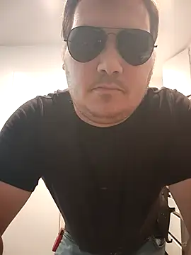 Snapshot of valhallacouple420 chatting on 04-02-26, 11:13 valhallacouple420 online show from 04-02-26, 11:13