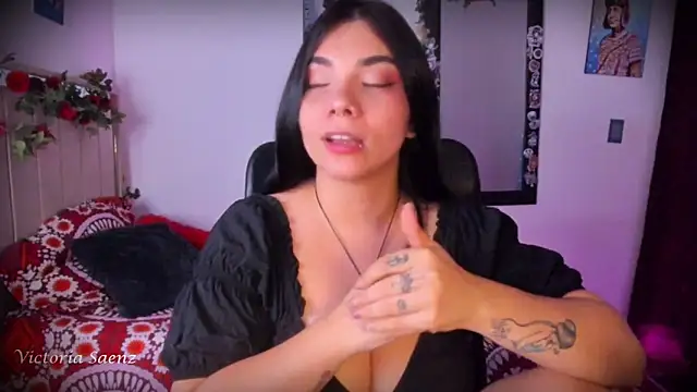 Snapshot of victoriaasaenz_ chatting on 06-02-26, 12:56 victoriaasaenz online show from 06-02-26, 12:56