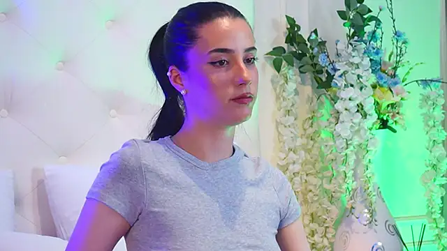 AmeliaJune online show from 04-17-26, 08:45