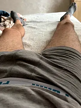 Snapshot of mihaixxx1 chatting on 11-10-25, 10:14 mihaixxx1 online show from 11-10-25, 10:14