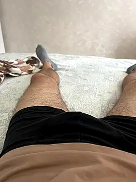 Snapshot of mihaixxx1 chatting on 11-13-25, 11:31 mihaixxx1 online show from 11-13-25, 11:31