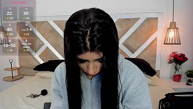 Snapshot of ZiaCalifa chatting on 06-24-26, 11:53 ZiaCalifa online show from 06-24-26, 11:53