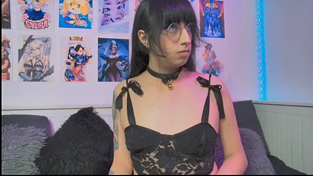 Snapshot of snowblack_ chatting on 06-20-26, 03:48 snowblack online show from 06-20-26, 03:48