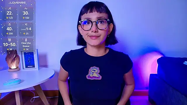 Snapshot of tati_cardenas chatting on 06-17-26, 04:15 tati cardenas online show from 06-17-26, 04:15