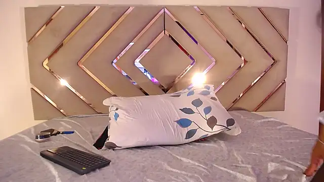 Raven foxter1 online show from 02-06-26, 10:29