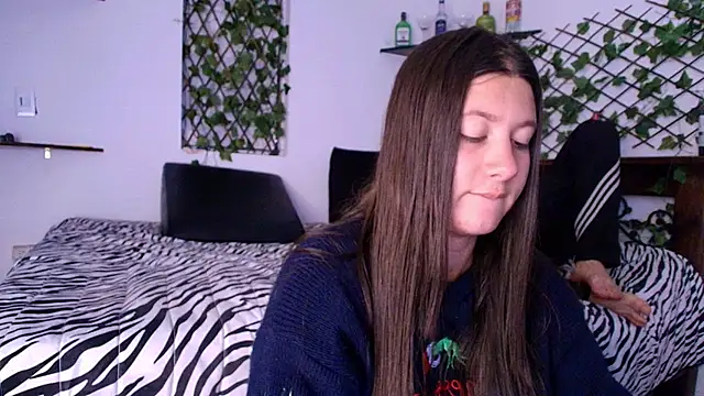 kisstarxxx online show from 06-03-26, 04:15