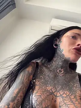 claudiacvc95 online show from 06-22-26, 03:25