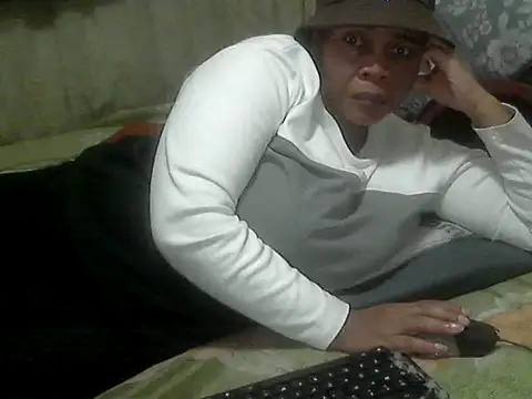 BLACKMILF4U online show from 06-09-26, 04:51