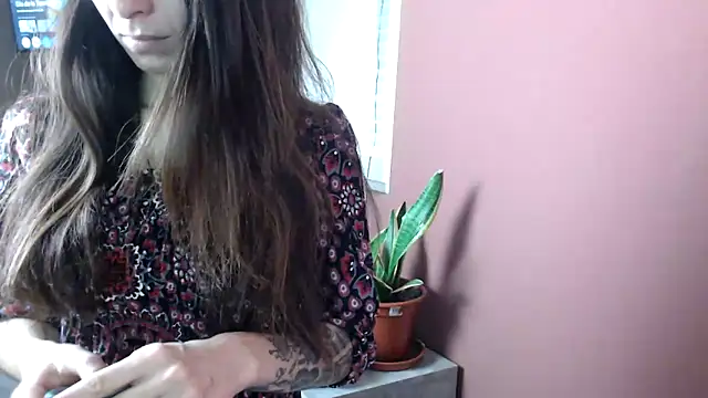 Snapshot of Sofiasweetsecret chatting on 04-22-26, 08:50 Sofiasweetsecret online show from 04-22-26, 08:50