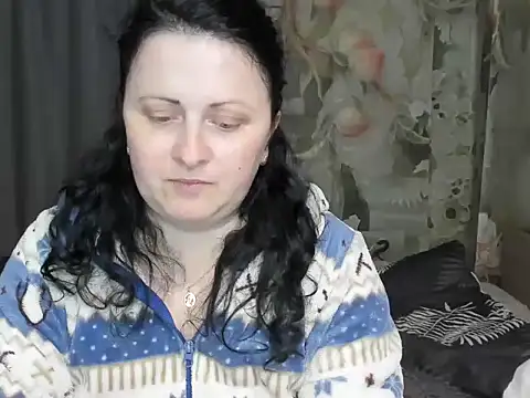 Snapshot of Lillian2 chatting on 04-28-26, 08:14 Lillian2 online show from 04-28-26, 08:14