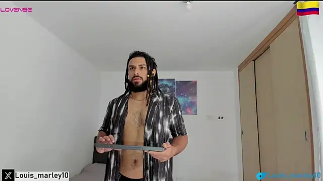 Snapshot of Louis_marley__ chatting on 03-03-26, 12:55 Louis marley online show from 03-03-26, 12:55