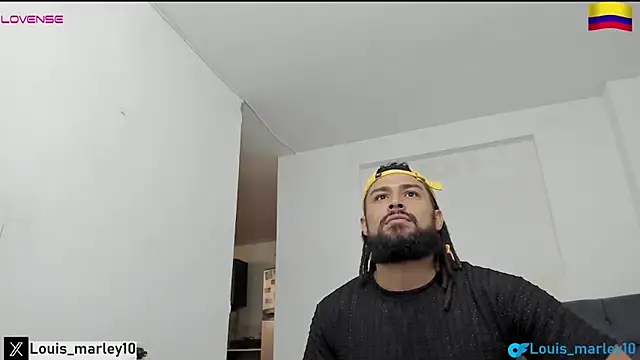 Snapshot of Louis_marley__ chatting on 03-13-26, 06:03 Louis marley online show from 03-13-26, 06:03