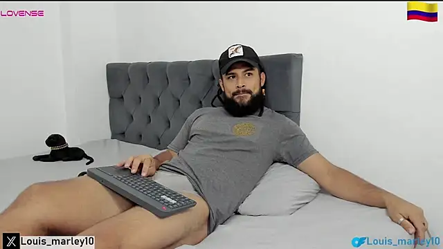 Snapshot of Louis_marley__ chatting on 03-17-26, 09:18 Louis marley online show from 03-17-26, 09:18