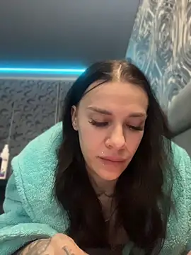 Queen of pain online show from 04-08-26, 08:03