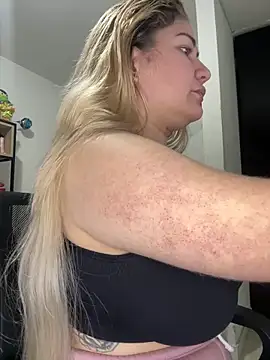 Snapshot of Celestedubois chatting on 06-16-26, 11:29 Celestedubois online show from 06-16-26, 11:29