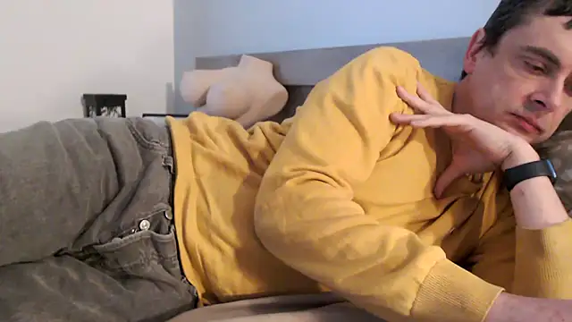 freddy0222222 online show from 03-05-26, 12:23