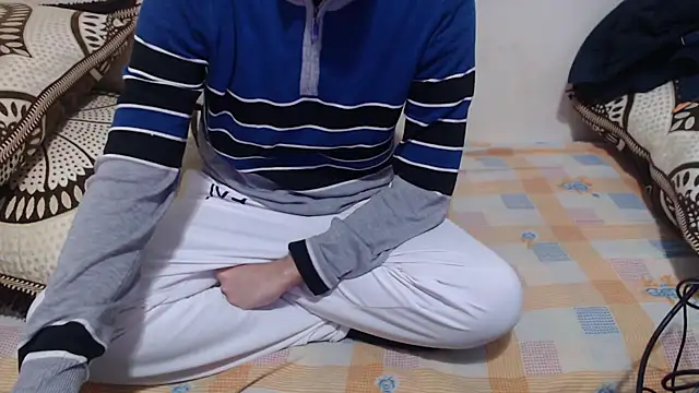 Snapshot of Alexdelarge323 chatting on 12-23-25, 10:02 Alexdelarge323 online show from 12-23-25, 10:02