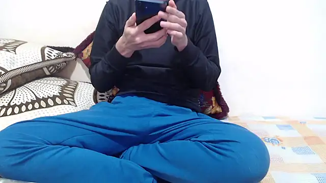 Snapshot of Alexdelarge323 chatting on 02-02-26, 12:15 Alexdelarge323 online show from 02-02-26, 12:15