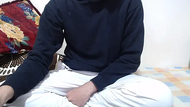 Snapshot of Alexdelarge323 chatting on 02-19-26, 12:34 Alexdelarge323 online show from 02-19-26, 12:34