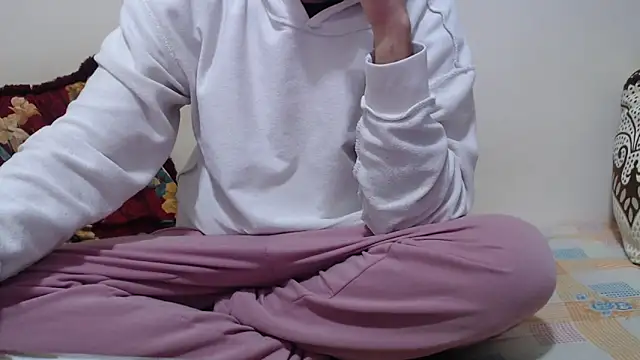 Snapshot of Alexdelarge323 chatting on 04-03-26, 12:14 Alexdelarge323 online show from 04-03-26, 12:14