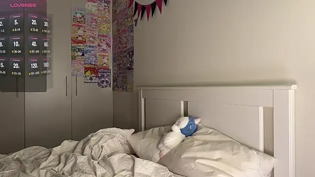 Snapshot of neon_demon chatting on 04-04-26, 07:00 neon demon online show from 04-04-26, 07:00