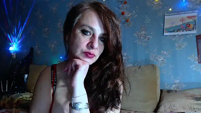 VanezaSmith online show from 05-05-26, 05:48