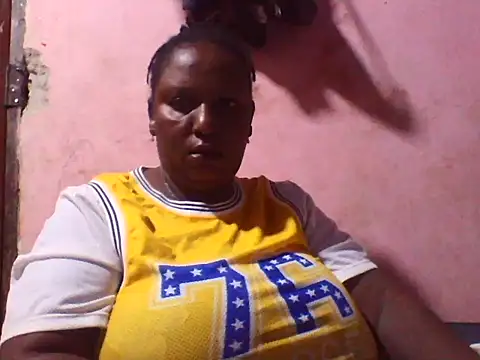 Snapshot of big_clits chatting on 03-12-26, 03:23 big clits online show from 03-12-26, 03:23