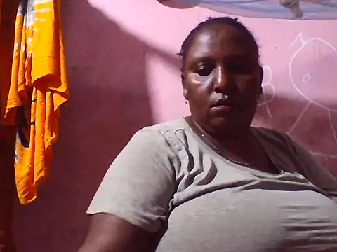 Snapshot of big_clits chatting on 04-11-26, 07:45 big clits online show from 04-11-26, 07:45