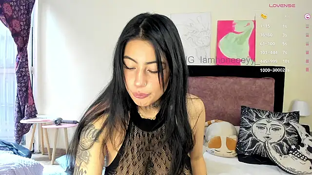 Snapshot of Thedollhoney chatting on 03-21-26, 03:04 Thedollhoney online show from 03-21-26, 03:04