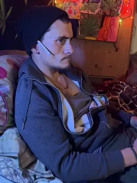 Snapshot of bugboy chatting on 02-08-26, 04:27 bugboy online show from 02-08-26, 04:27