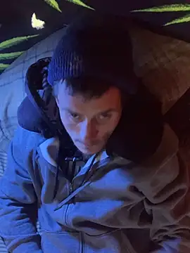 Snapshot of bugboy chatting on 02-15-26, 04:58 bugboy online show from 02-15-26, 04:58