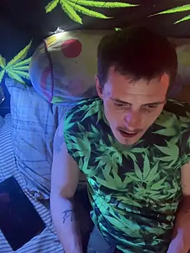 Snapshot of bugboy chatting on 02-18-26, 04:03 bugboy online show from 02-18-26, 04:03