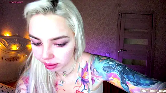 LillyMoure  online show from 04-14-26, 11:33