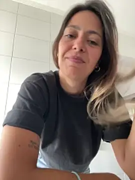 Snapshot of Gipoltergeist chatting on 03-04-26, 02:12 Gipoltergeist online show from 03-04-26, 02:12