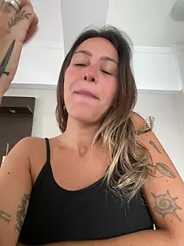 Snapshot of Gipoltergeist chatting on 03-06-26, 12:34 Gipoltergeist online show from 03-06-26, 12:34