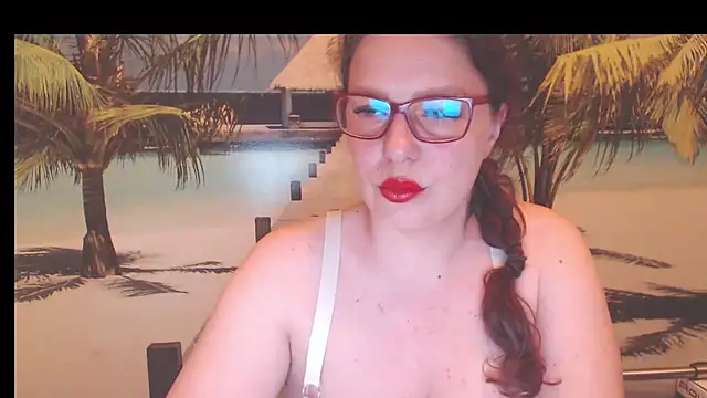 Queen  Natasha online show from 06-17-26, 09:05