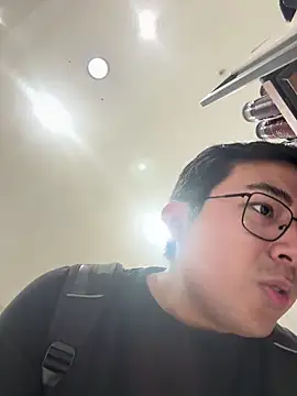 andrewmhilton  online show from 03-18-26, 11:41