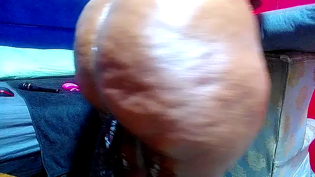 Snapshot of Lelety79 chatting on 01-05-26, 05:27 Lelety79 online show from 01-05-26, 05:27