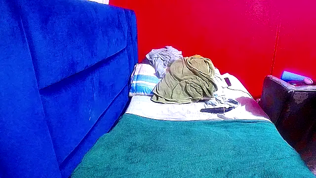 Snapshot of Lelety79 chatting on 04-04-26, 06:44 Lelety79 online show from 04-04-26, 06:44