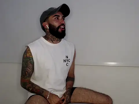 transgenderboy online show from 05-30-26, 04:09
