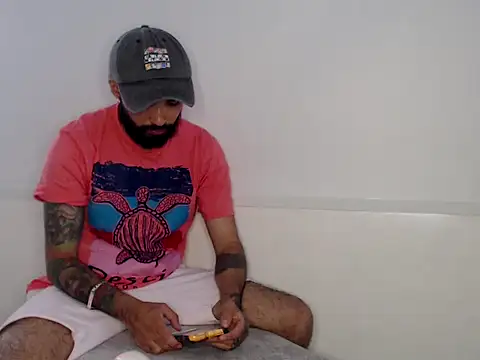 transgenderboy online show from 05-31-26, 06:42