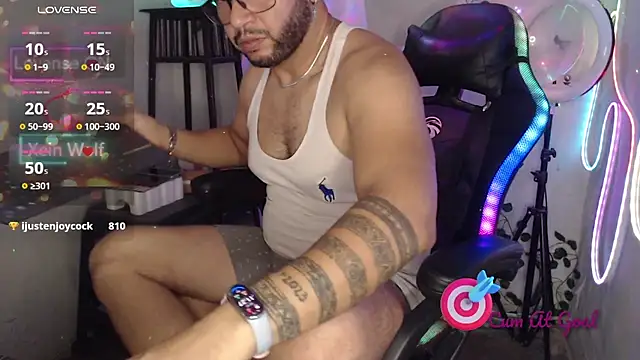 Snapshot of Xein_WoIf chatting on 03-08-26, 02:04 Xein WoIf online show from 03-08-26, 02:04