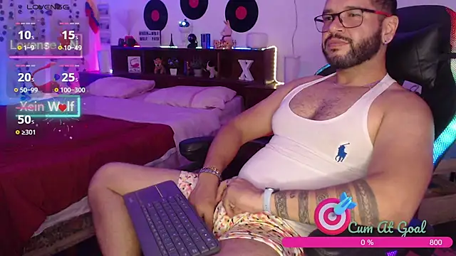 Snapshot of Xein_WoIf chatting on 03-25-26, 02:28 Xein WoIf online show from 03-25-26, 02:28