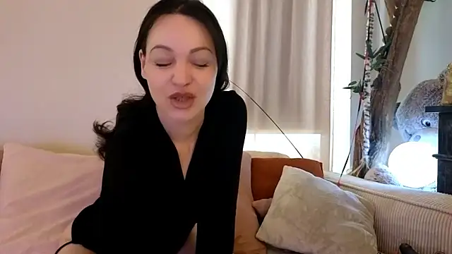 Lilie romeo online show from 05-16-26, 10:36