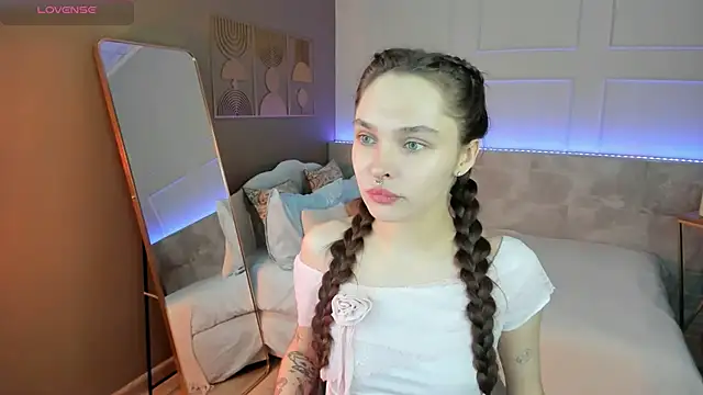ChloeSunny online show from 05-16-26, 02:16