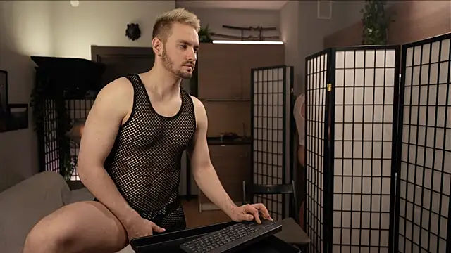 enjoy me online show from 03-05-25, 03:40