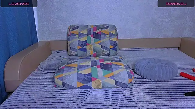 LucieHells online show from 05-19-26, 01:33