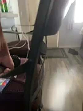 ft2022W online show from 04-26-26, 06:16